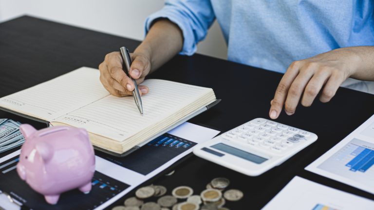Budgeting Success: Expert Tips for Managing Your Finances Wisely